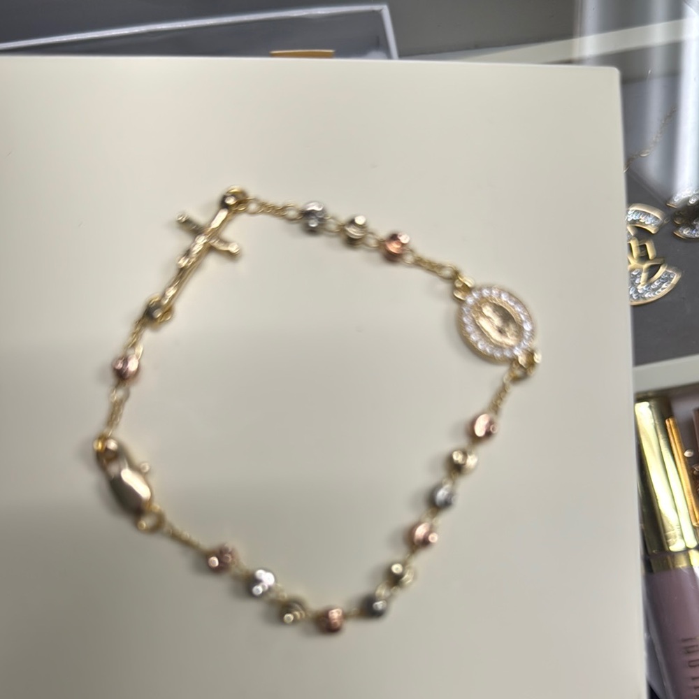 Elegant Gold and Silver Beaded Bracelet